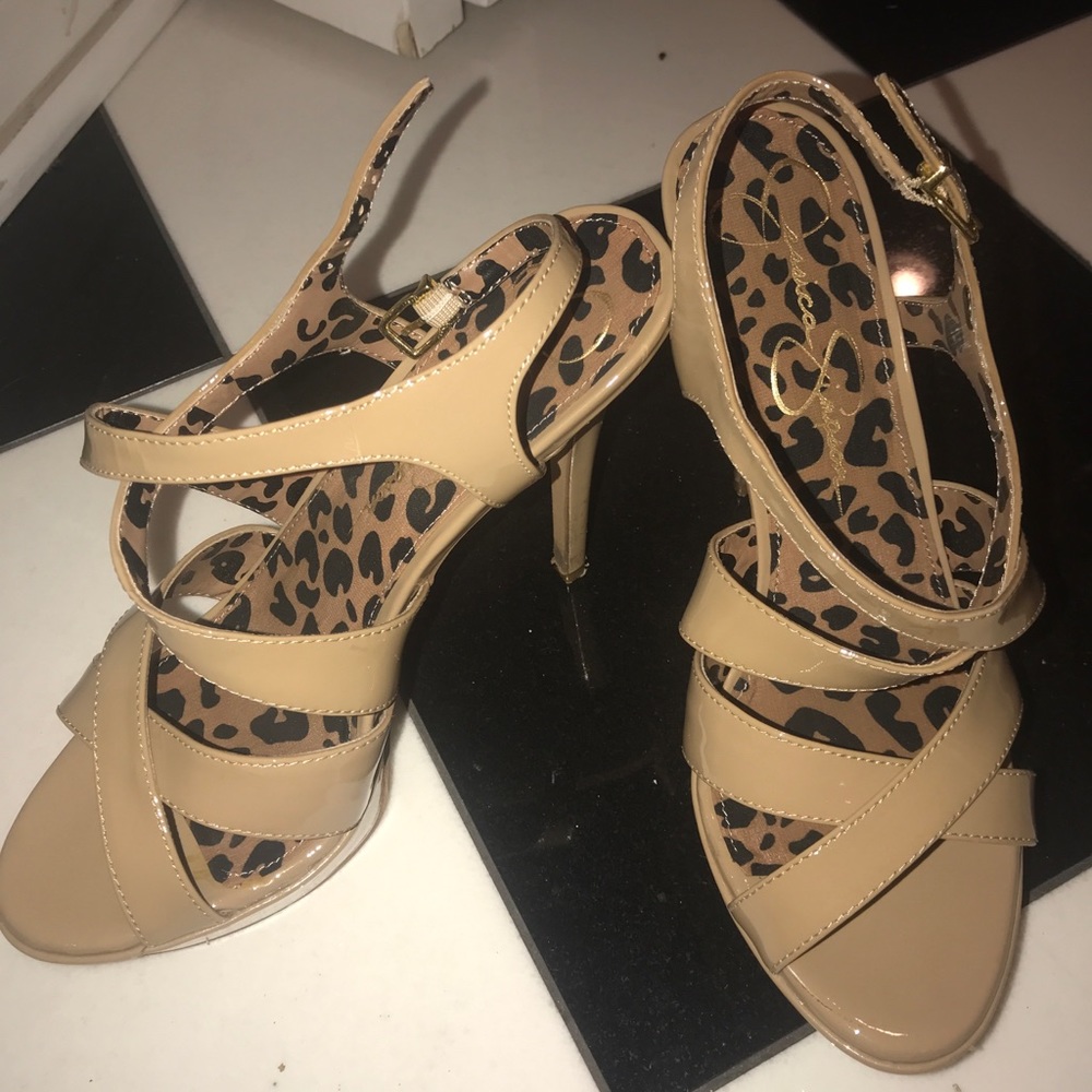 Jennifer Simpson nude heels